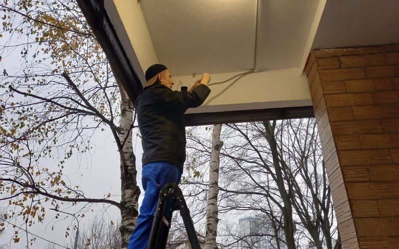 Видеонаблюдение в двух подъездах жилого дома